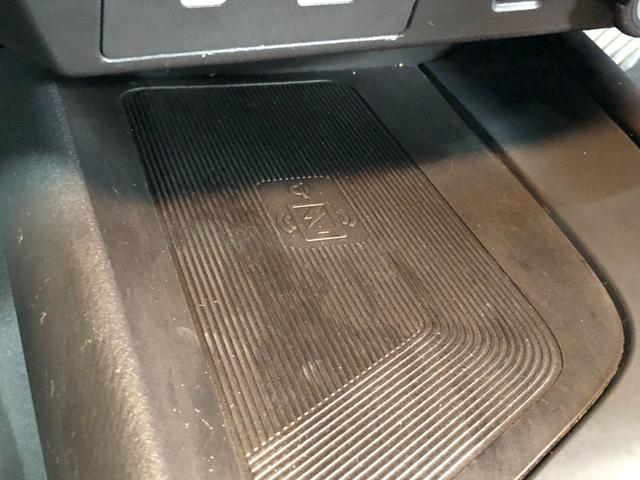 ノート 4WD 全方位カメラ 9インチ純正ナビ デジタルインナーミラー オーテック専用AW レザーシート ワイヤレス充電 ブラインドスポットモニター ETC エマージェンシーブレーキ シートヒーター(33枚目)