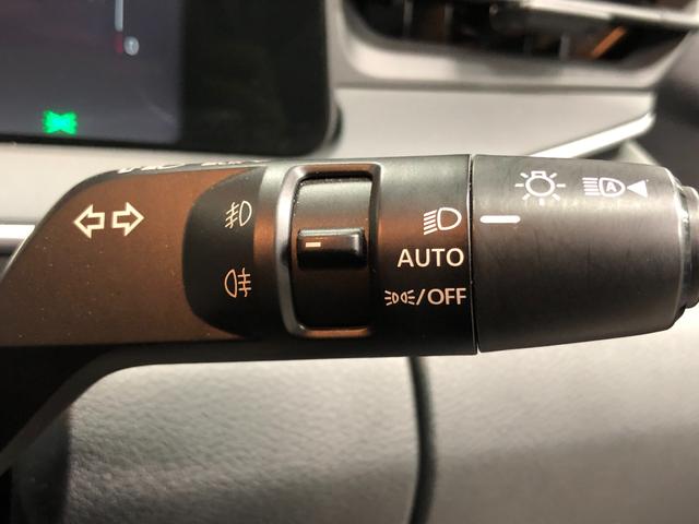 ノート 4WD 全方位カメラ 9インチ純正ナビ デジタルインナーミラー オーテック専用AW レザーシート ワイヤレス充電 ブラインドスポットモニター ETC エマージェンシーブレーキ シートヒーター(37枚目)