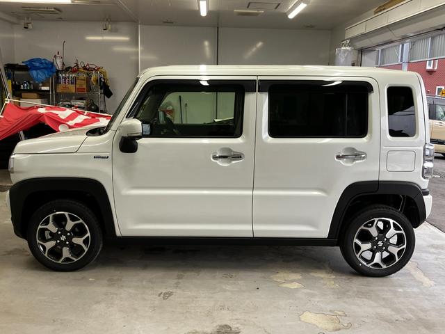 ハスラー ハイブリッドＸ　４ＷＤ　登録済み未使用車　純正９インチナビ　全方位カメラ　　ディスプレイオーディオ　フルセグ　Ｂｌｕｅｔｏｏｔｈ　走行モード変更　前席シートヒーター　アダプティブクルーズコントロール　ＬＥＤ（9枚目）