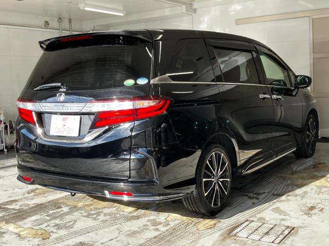 オデッセイ アブソルート・Ｘホンダセンシング　４ＷＤ　純正８インチナビ　純正リアフリップダウンモニター　純正エンスタ　ホンダセンシング　寒冷地仕様　パワーシート　ハーフレザーシート　両側電動スライドドア　Ｂカメラ　ビルトインＥＴＣ　ＬＥＤ（6枚目）