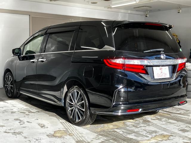 オデッセイ アブソルート・Ｘホンダセンシング　４ＷＤ　純正８インチナビ　純正リアフリップダウンモニター　純正エンスタ　ホンダセンシング　寒冷地仕様　パワーシート　ハーフレザーシート　両側電動スライドドア　Ｂカメラ　ビルトインＥＴＣ　ＬＥＤ（8枚目）