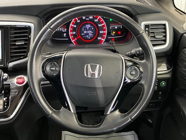 オデッセイ アブソルート・Ｘホンダセンシング　４ＷＤ　純正８インチナビ　純正リアフリップダウンモニター　純正エンスタ　ホンダセンシング　寒冷地仕様　パワーシート　ハーフレザーシート　両側電動スライドドア　Ｂカメラ　ビルトインＥＴＣ　ＬＥＤ（18枚目）