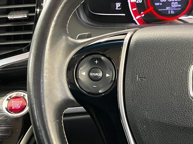 オデッセイ アブソルート・Ｘホンダセンシング　４ＷＤ　純正８インチナビ　純正リアフリップダウンモニター　純正エンスタ　ホンダセンシング　寒冷地仕様　パワーシート　ハーフレザーシート　両側電動スライドドア　Ｂカメラ　ビルトインＥＴＣ　ＬＥＤ（19枚目）