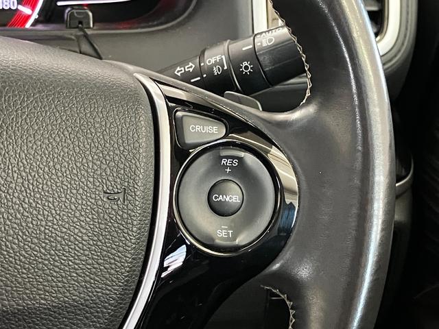 オデッセイ アブソルート・Ｘホンダセンシング　４ＷＤ　純正８インチナビ　純正リアフリップダウンモニター　純正エンスタ　ホンダセンシング　寒冷地仕様　パワーシート　ハーフレザーシート　両側電動スライドドア　Ｂカメラ　ビルトインＥＴＣ　ＬＥＤ（20枚目）