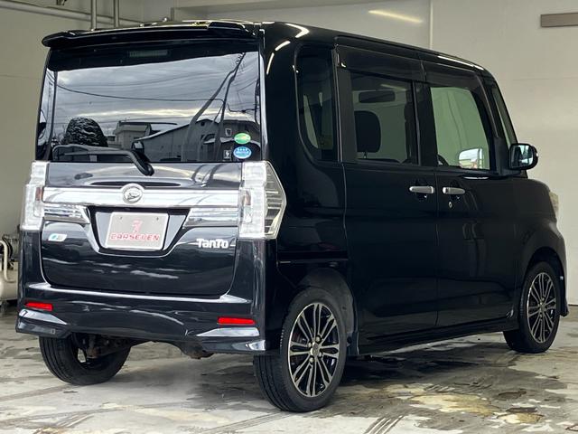 タント カスタムＲＳ　スマートセレクションＳＡ　４ＷＤ　寒冷地仕様　純正ナビ　フリップダウンモニター　両側パワースライドドア　バックカメラ　フルセグテレビ　Ｂｌｕｅｔｏｏｔｈ　ＥＴＣ　衝突軽減ブレーキ（6枚目）
