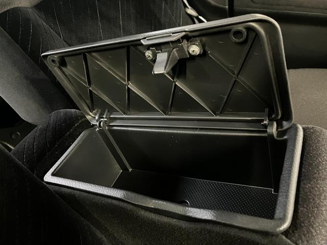 タント カスタムＲＳ　スマートセレクションＳＡ　４ＷＤ　寒冷地仕様　純正ナビ　フリップダウンモニター　両側パワースライドドア　バックカメラ　フルセグテレビ　Ｂｌｕｅｔｏｏｔｈ　ＥＴＣ　衝突軽減ブレーキ（31枚目）