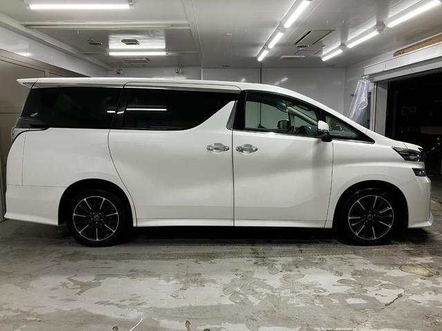 ヴェルファイア ３．５ＺＡ　Ｇエディション　４ＷＤ　夏冬タイヤ　フリップダウンモニター　後席電動シート　両側パワースライドドア　純正ナビ　バックカメラ　ＥＴＣ　Ｂｌｕｅｔｏｏｔｈ　フルセグ　クルーズコントロール　ステアリングヒーター（4枚目）