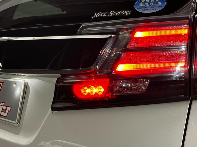 ヴェルファイア ３．５ＺＡ　Ｇエディション　４ＷＤ　夏冬タイヤ　フリップダウンモニター　後席電動シート　両側パワースライドドア　純正ナビ　バックカメラ　ＥＴＣ　Ｂｌｕｅｔｏｏｔｈ　フルセグ　クルーズコントロール　ステアリングヒーター（12枚目）