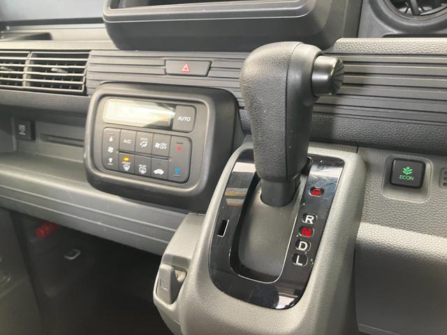 Ｎ－ＶＡＮ 　４ＷＤ　本州仕入れ　ホンダセンシング　アダプティブクルーズコントロール　アクセサリーソケット　車線逸脱防止システム　横滑り防止　ピラーレス構造　スライドドア　センタータンクレイアウト　低床フルフラット（22枚目）