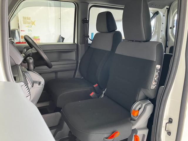 Ｎ－ＶＡＮ 　４ＷＤ　本州仕入れ　ホンダセンシング　アダプティブクルーズコントロール　アクセサリーソケット　車線逸脱防止システム　横滑り防止　ピラーレス構造　スライドドア　センタータンクレイアウト　低床フルフラット（33枚目）