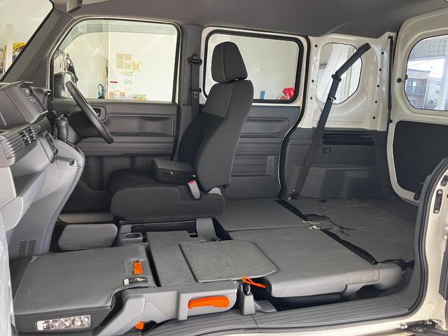 Ｎ－ＶＡＮ 　４ＷＤ　本州仕入れ　ホンダセンシング　アダプティブクルーズコントロール　アクセサリーソケット　車線逸脱防止システム　横滑り防止　ピラーレス構造　スライドドア　センタータンクレイアウト　低床フルフラット（39枚目）