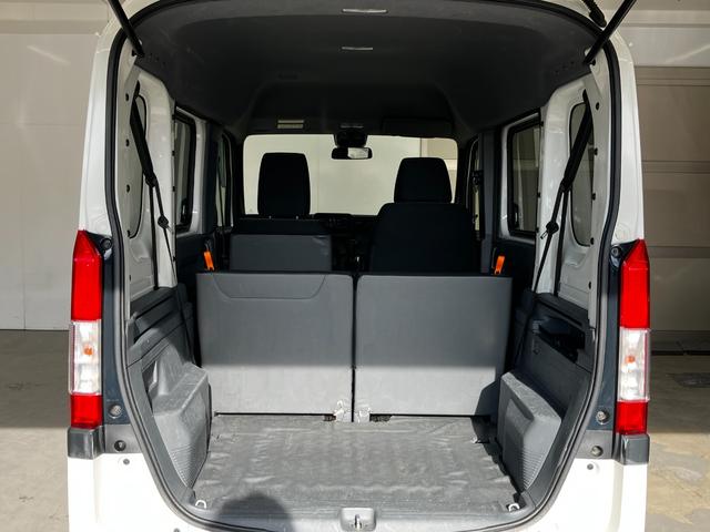 Ｎ－ＶＡＮ 　４ＷＤ　本州仕入れ　ホンダセンシング　アダプティブクルーズコントロール　アクセサリーソケット　車線逸脱防止システム　横滑り防止　ピラーレス構造　スライドドア　センタータンクレイアウト　低床フルフラット（40枚目）