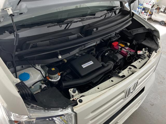 Ｎ－ＶＡＮ 　４ＷＤ　本州仕入れ　ホンダセンシング　アダプティブクルーズコントロール　アクセサリーソケット　車線逸脱防止システム　横滑り防止　ピラーレス構造　スライドドア　センタータンクレイアウト　低床フルフラット（45枚目）