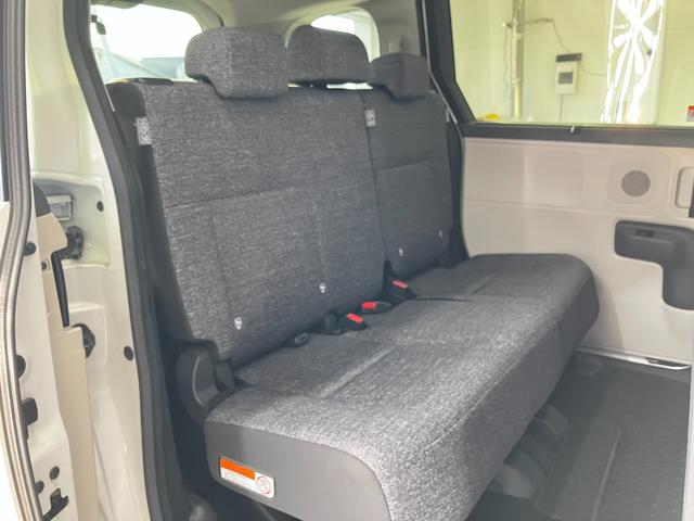 シエンタ ハイブリッドＺ　４ＷＤ　夏冬タイヤ付き　夏モデリスタホイール　１０．５インチ純正ナビ　全方位カメラ　トヨタセーフティ―センス　寒冷地仕様　前席シートヒーター　ステアリングヒーター　両側電動スライドドア　前後ドラレコ（48枚目）