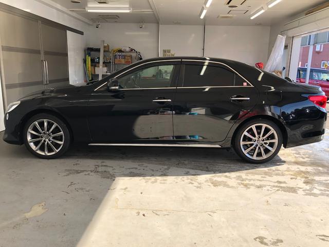 マークＸ プレミアム　Ｆｏｕｒ　４ＷＤ　寒冷地仕様　純正エンジンスターター　社外ＳＤナビ　フルセグ　バックカメラ　Ｂｌｕｅｔｏｏｔｈ　ドライブレコーダー　前席シートヒーター　クルーズコントロール　社外１８インチホイール　ＨＩＤライト（8枚目）