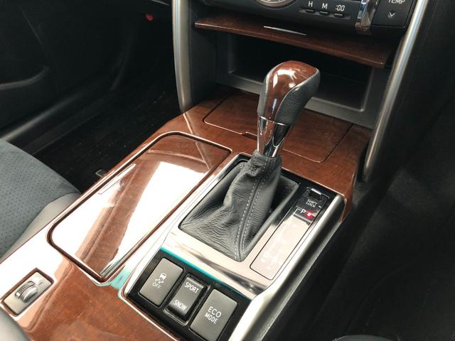 マークＸ プレミアム　Ｆｏｕｒ　４ＷＤ　寒冷地仕様　純正エンジンスターター　社外ＳＤナビ　フルセグ　バックカメラ　Ｂｌｕｅｔｏｏｔｈ　ドライブレコーダー　前席シートヒーター　クルーズコントロール　社外１８インチホイール　ＨＩＤライト（25枚目）