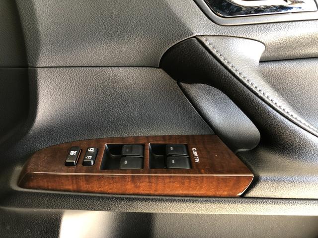 マークＸ プレミアム　Ｆｏｕｒ　４ＷＤ　寒冷地仕様　純正エンジンスターター　社外ＳＤナビ　フルセグ　バックカメラ　Ｂｌｕｅｔｏｏｔｈ　ドライブレコーダー　前席シートヒーター　クルーズコントロール　社外１８インチホイール　ＨＩＤライト（29枚目）