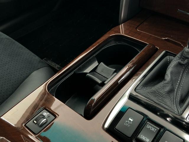 マークＸ プレミアム　Ｆｏｕｒ　４ＷＤ　寒冷地仕様　純正エンジンスターター　社外ＳＤナビ　フルセグ　バックカメラ　Ｂｌｕｅｔｏｏｔｈ　ドライブレコーダー　前席シートヒーター　クルーズコントロール　社外１８インチホイール　ＨＩＤライト（34枚目）