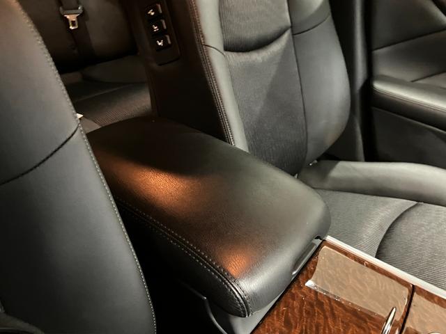 フーガ ３７０ＧＴ　ＦＯＵＲ　４ＷＤ　夏冬タイヤ　衝突軽減　純正ナビ　全方位カメラ　フルセグＴＶ　ブラインドスポットモニター　レーダークルーズコンロトール　純正エンスタ　ＥＴＣ　車線逸脱防止支援　後側方車両検知警報　ローダウン（29枚目）