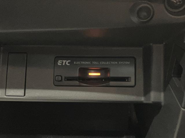 フーガ ３７０ＧＴ　ＦＯＵＲ　４ＷＤ　夏冬タイヤ　衝突軽減　純正ナビ　全方位カメラ　フルセグＴＶ　ブラインドスポットモニター　レーダークルーズコンロトール　純正エンスタ　ＥＴＣ　車線逸脱防止支援　後側方車両検知警報　ローダウン（31枚目）