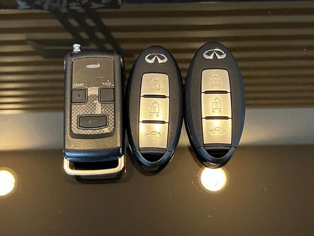 フーガ ３７０ＧＴ　ＦＯＵＲ　４ＷＤ　夏冬タイヤ　衝突軽減　純正ナビ　全方位カメラ　フルセグＴＶ　ブラインドスポットモニター　レーダークルーズコンロトール　純正エンスタ　ＥＴＣ　車線逸脱防止支援　後側方車両検知警報　ローダウン（46枚目）