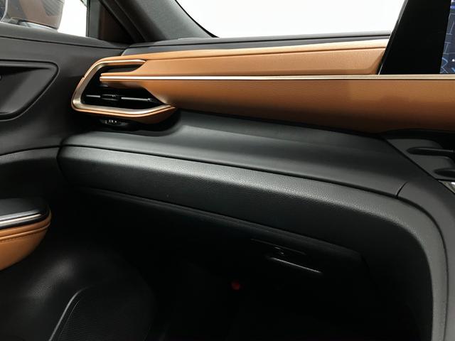 クラウンクロスオーバー ＲＳアドバンスド　４ＷＤ　モデリスタフルエアロ　モデリスタ２１インチＡＷ　サンルーフ　純正ナビ　パノラミックビューモニター　デジタルインナーミラー　アダプティブクルーズコントロール　ドライバーサポートパッケージ２（44枚目）