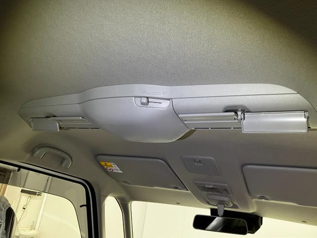 スペーシアカスタム ハイブリッドＸＳ　４ＷＤ　届出済未使用車　スズキセーフティー　スズキコネクト　全方位カメラ　９型ナビ　フルセグ　１５インチ純正ＡＷ　ＡｐｐｌｅＣａｒＰｌａｙ　ステアリングヒーター　電動パーキング　マルチユースフラップ（36枚目）