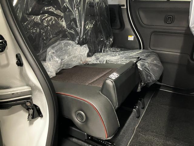 スペーシアカスタム ハイブリッドＸＳ　４ＷＤ　届出済未使用車　スズキセーフティー　スズキコネクト　全方位カメラ　９型ナビ　フルセグ　１５インチ純正ＡＷ　ＡｐｐｌｅＣａｒＰｌａｙ　ステアリングヒーター　電動パーキング　マルチユースフラップ（44枚目）