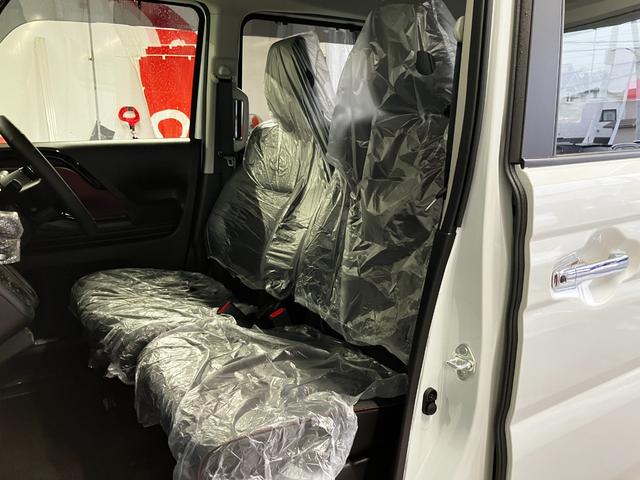 スペーシアカスタム ハイブリッドＸＳ　４ＷＤ　届出済未使用車　スズキセーフティー　スズキコネクト　全方位カメラ　９型ナビ　フルセグ　１５インチ純正ＡＷ　ＡｐｐｌｅＣａｒＰｌａｙ　ステアリングヒーター　電動パーキング　マルチユースフラップ（47枚目）