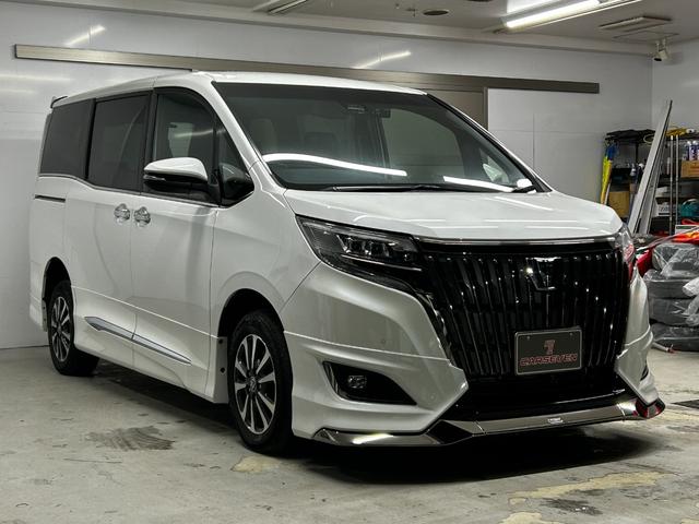 エスクァイア Ｇｉ　プレミアムパッケージ　ブラックテーラード　４ＷＤ　寒冷地仕様　衝突軽減　モデリスタフルエアロ　アルパイン１１インチナビ　フロント／サイド／バックカメラ　フルセグ　フリップダウンモニター　両側パワスラ　シートヒーター　ステアリングヒーター（3枚目）