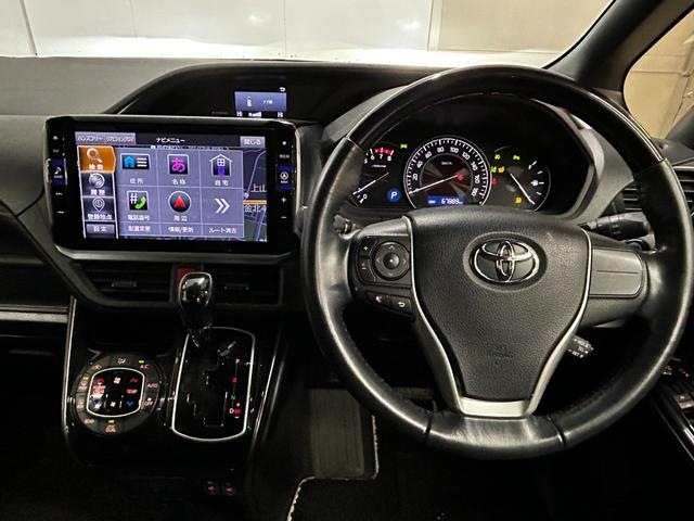 エスクァイア Ｇｉ　プレミアムパッケージ　ブラックテーラード　４ＷＤ　寒冷地仕様　衝突軽減　モデリスタフルエアロ　アルパイン１１インチナビ　フロント／サイド／バックカメラ　フルセグ　フリップダウンモニター　両側パワスラ　シートヒーター　ステアリングヒーター（14枚目）