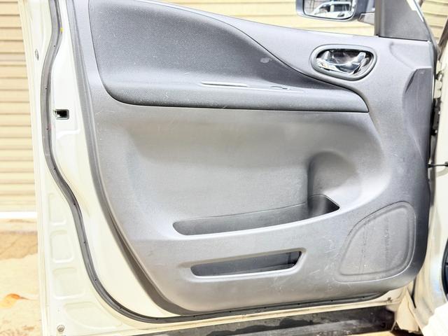 セレナ ライダー　ブラックライン　Ｓ－ハイブリッド　防錆塗装ＴＶナビＢカメＥＴＣ後席モニタ（39枚目）