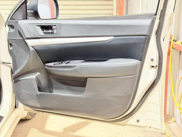 レガシィツーリングワゴン ２．５ｉ　防錆塗装４ＷＤＴＶナビＢカメＥＴＣ（30枚目）