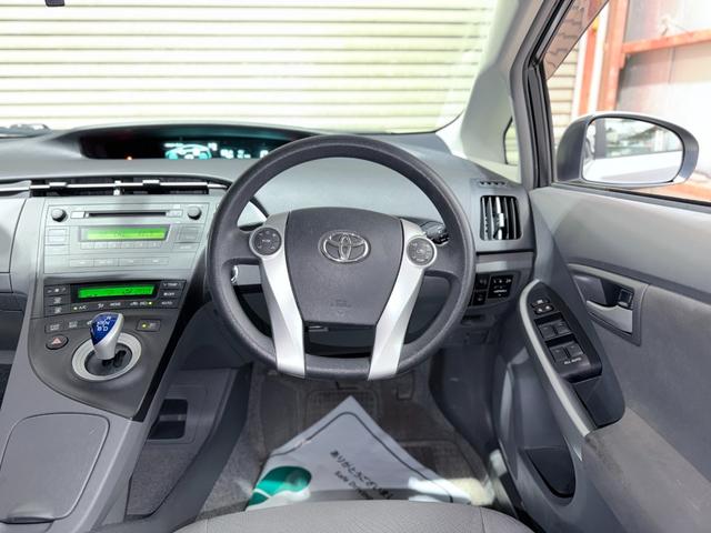 プリウス Ｓ　下廻防錆キーレスＣＤ夏冬タイヤ（40枚目）