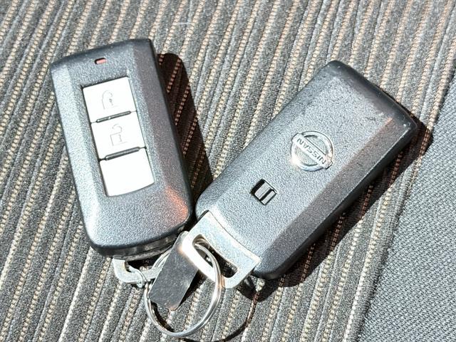デイズ Ｘ　Ｖセレクション＋セーフティＩＩ　下部防錆４ＷＤＴＶナビＢカメ夏冬タイヤ（48枚目）