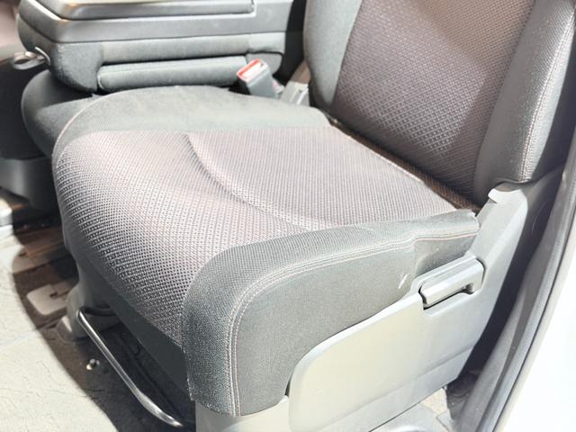 セレナ ハイウェイスター　Ｖセレクション　下廻防錆４ＷＤ（36枚目）