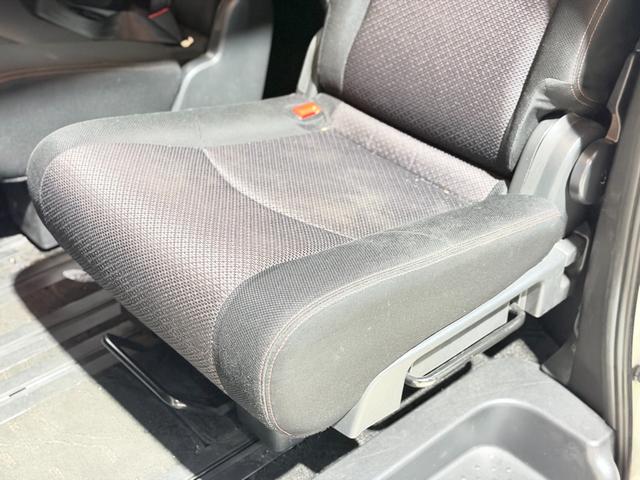 セレナ ハイウェイスター　Ｖセレクション　下廻防錆４ＷＤ（40枚目）
