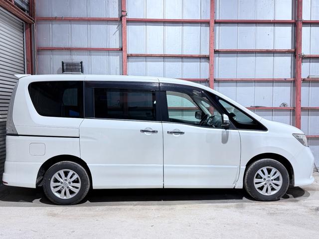 セレナ ハイウェイスター Vセレクション 防錆塗装4WDTVナビBカメ後席モニタETC(4枚目)