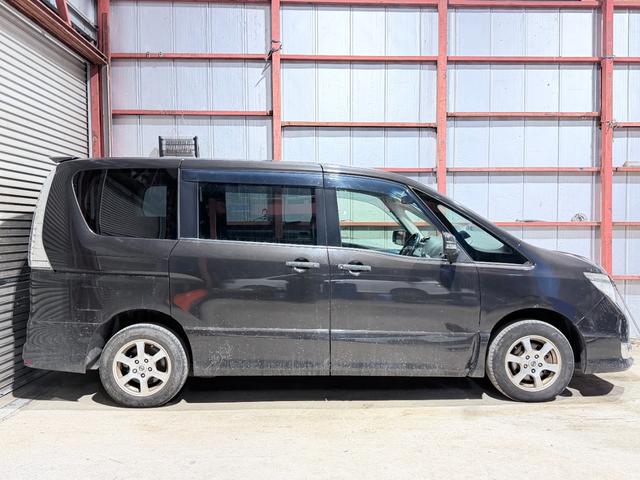 セレナ ハイウェイスター Vセレクション+セーフティ Aセフ 防錆塗装4WDTVナビBカメ後席モニタ(4枚目)