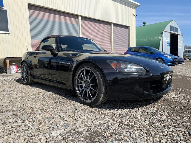 Ｓ２０００ ベースグレード　チタンマフラー　車高調　ＥＴＣ　ＨＩＤ　ＭＴ　キーレスエントリー　アルミホイール　盗難防止システム　衝突安全ボディ　ＡＢＳ　エアコン（13枚目）