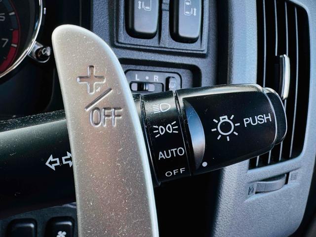 デリカD:5 シャモニー 4WD ETC 全周囲カメラ ナビ TV オートクルーズコントロール 両側電動スライドドア オートライト HID スマートキー シートヒーター パワーシート CVT アルミホイール CD(10枚目)