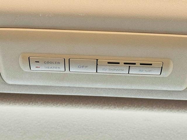 デリカD:5 シャモニー 4WD ETC 全周囲カメラ ナビ TV オートクルーズコントロール 両側電動スライドドア オートライト HID スマートキー シートヒーター パワーシート CVT アルミホイール CD(11枚目)