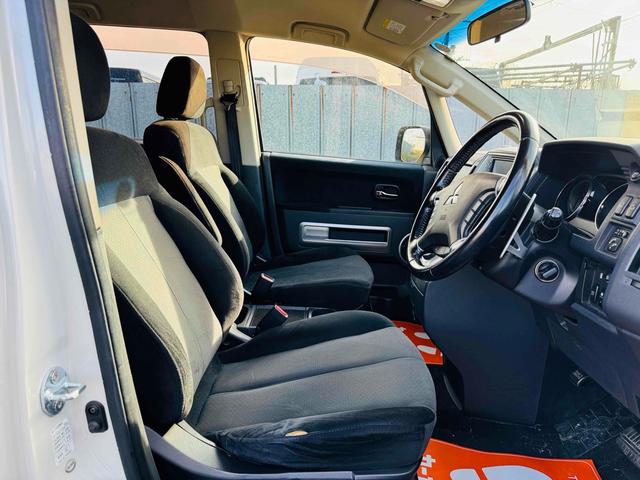 デリカD:5 シャモニー 4WD ETC 全周囲カメラ ナビ TV オートクルーズコントロール 両側電動スライドドア オートライト HID スマートキー シートヒーター パワーシート CVT アルミホイール CD(25枚目)