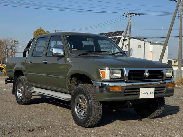 ハイラックスピックアップ ダブルキャブ SR 4WD MTヒッチメンバー エアコン カセット タイミングベルト交換済み(2枚目)