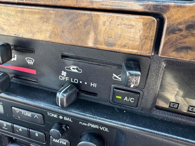 ハイラックスピックアップ ダブルキャブ SR 4WD MTヒッチメンバー エアコン カセット タイミングベルト交換済み(15枚目)