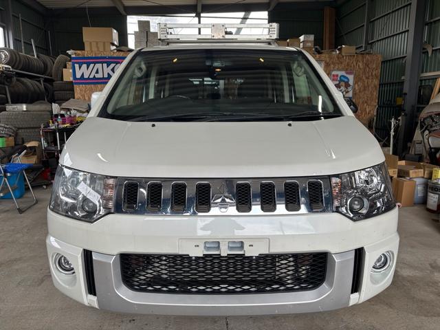 デリカＤ：５ Ｄ　パワーパッケージ　ディーゼルターボ　４ＷＤ　アルパイン９インチナビ　アルパインフリップダウンモニター　リアラダー　運転席パワーシート　両側パワースライドドア　クルーズコントロール　パドルシフト（4枚目）