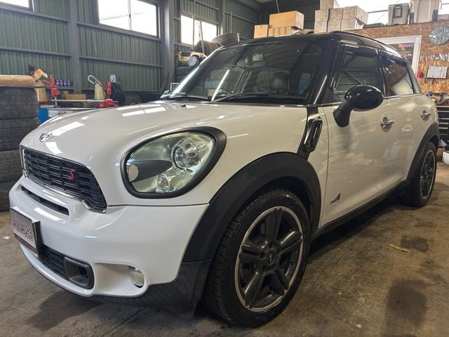 ＭＩＮＩ クーパーＳ　クロスオーバー　オール４　４ＷＤ　社外ナビ　テレビ　バックカメラ　サンルーフ　ターボ　ＥＴＣ　シートヒーター　純正１８インチＡＷ（4枚目）