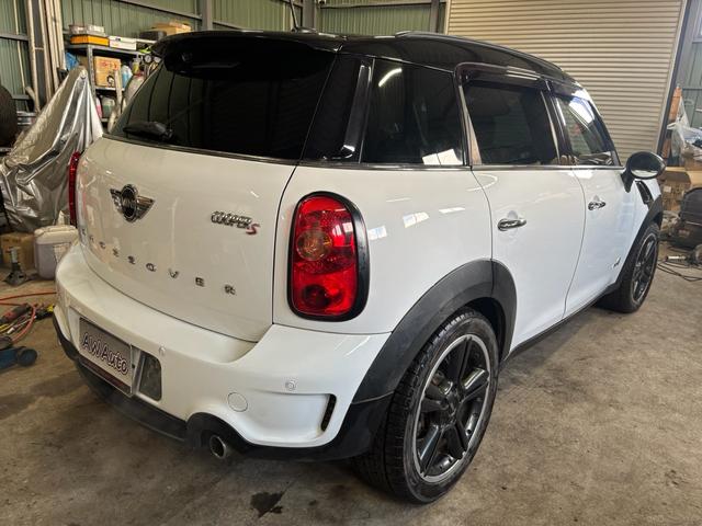 ＭＩＮＩ クーパーＳ　クロスオーバー　オール４　４ＷＤ　社外ナビ　テレビ　バックカメラ　サンルーフ　ターボ　ＥＴＣ　シートヒーター　純正１８インチＡＷ（9枚目）