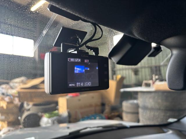 ＭＩＮＩ クーパーＳ　クロスオーバー　オール４　４ＷＤ　社外ナビ　テレビ　バックカメラ　サンルーフ　ターボ　ＥＴＣ　シートヒーター　純正１８インチＡＷ（24枚目）