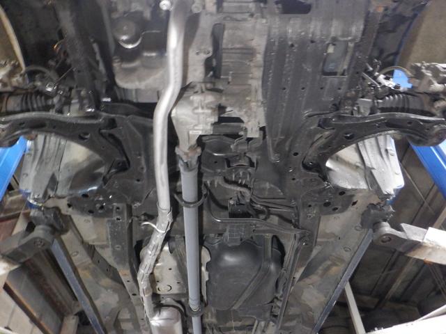 Ｎ－ＢＯＸ ２トーンカラースタイル　Ｇ・ターボＬパッケージ　本州仕入れ　４ＷＤ　ターボ　ナビ　フルセグＴＶ　バックカメラ　ＥＴＣ　クルコン　フォグランプ　両側パワスラ　スマートキー　プッシュスタート　ドアバイザー（65枚目）